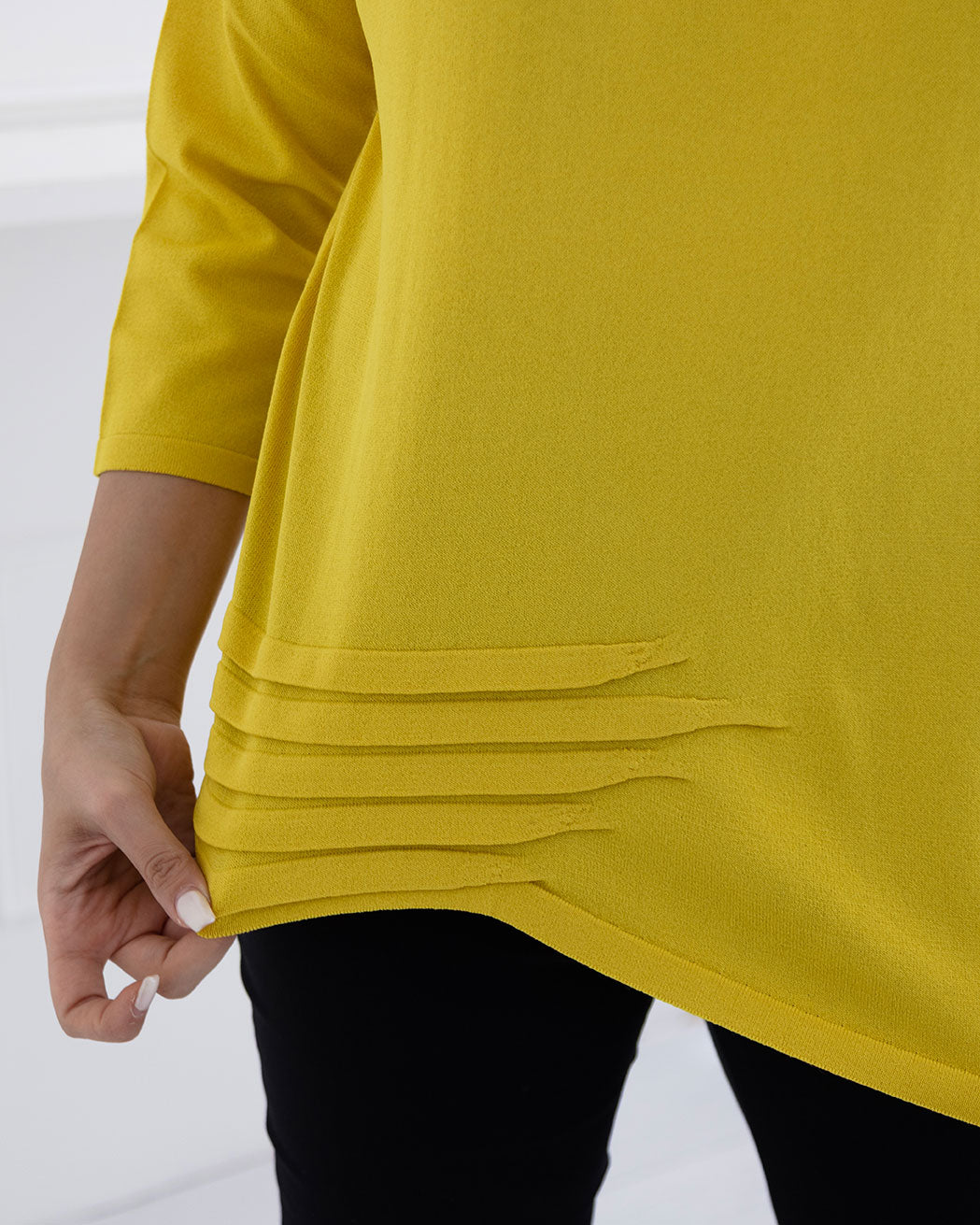 Lunessa | Asymmetric Flow Top