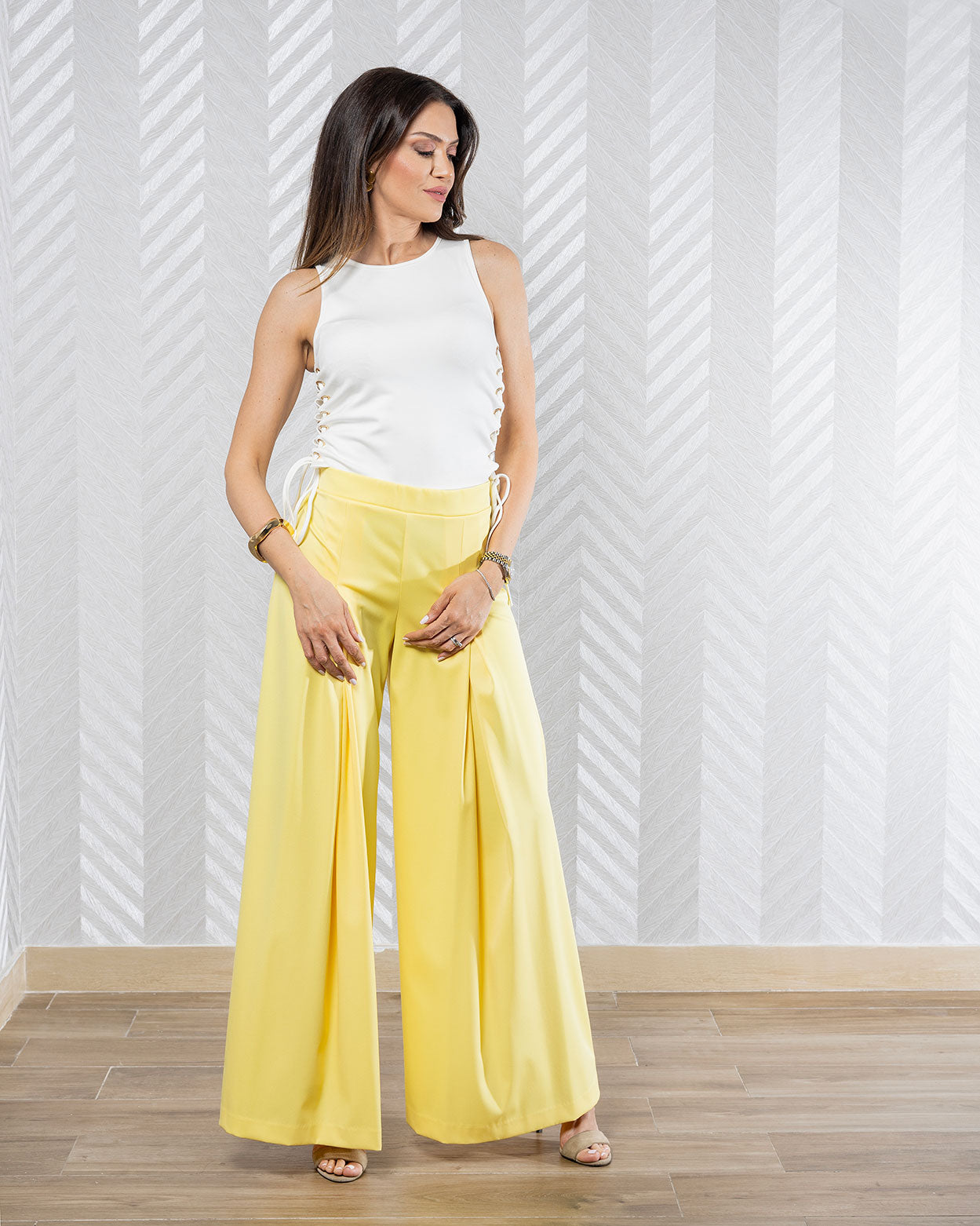 FlowForm | Kiwe by Gizia Pleated Relaxed Fit Trousers – Available in Yellow and Black