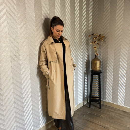 Bevara | Long Beige Trench Coat
