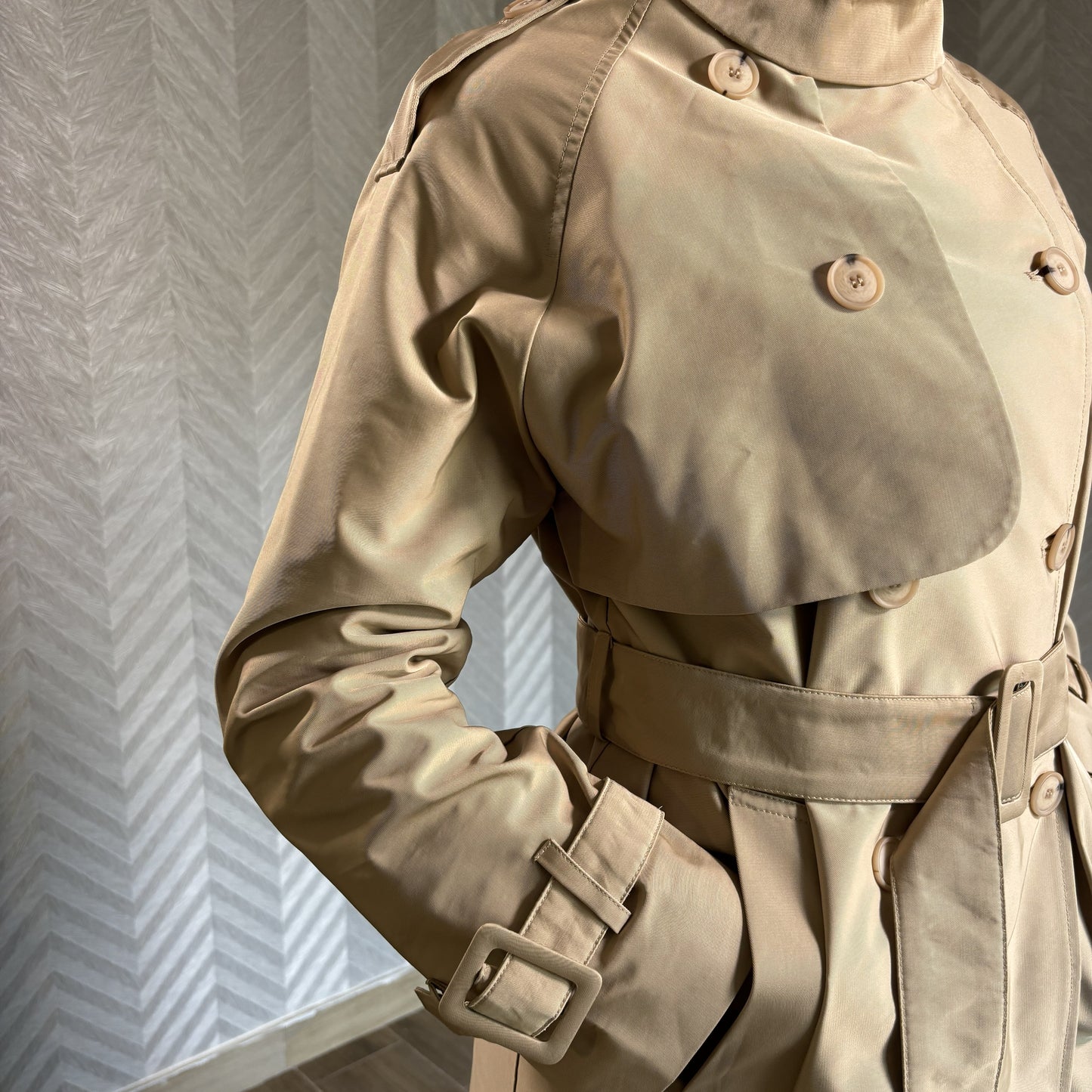 Bevara | Long Beige Trench Coat