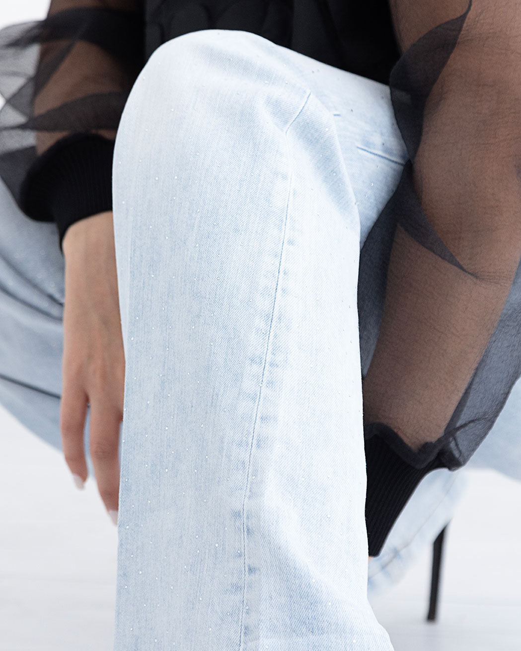 High-Waisted Flare Jeans with Subtle Strass
